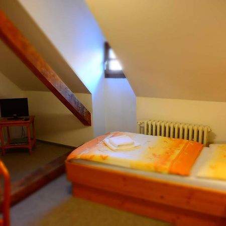 Hotel Ruze 로즘벅네드블타부 외부 사진