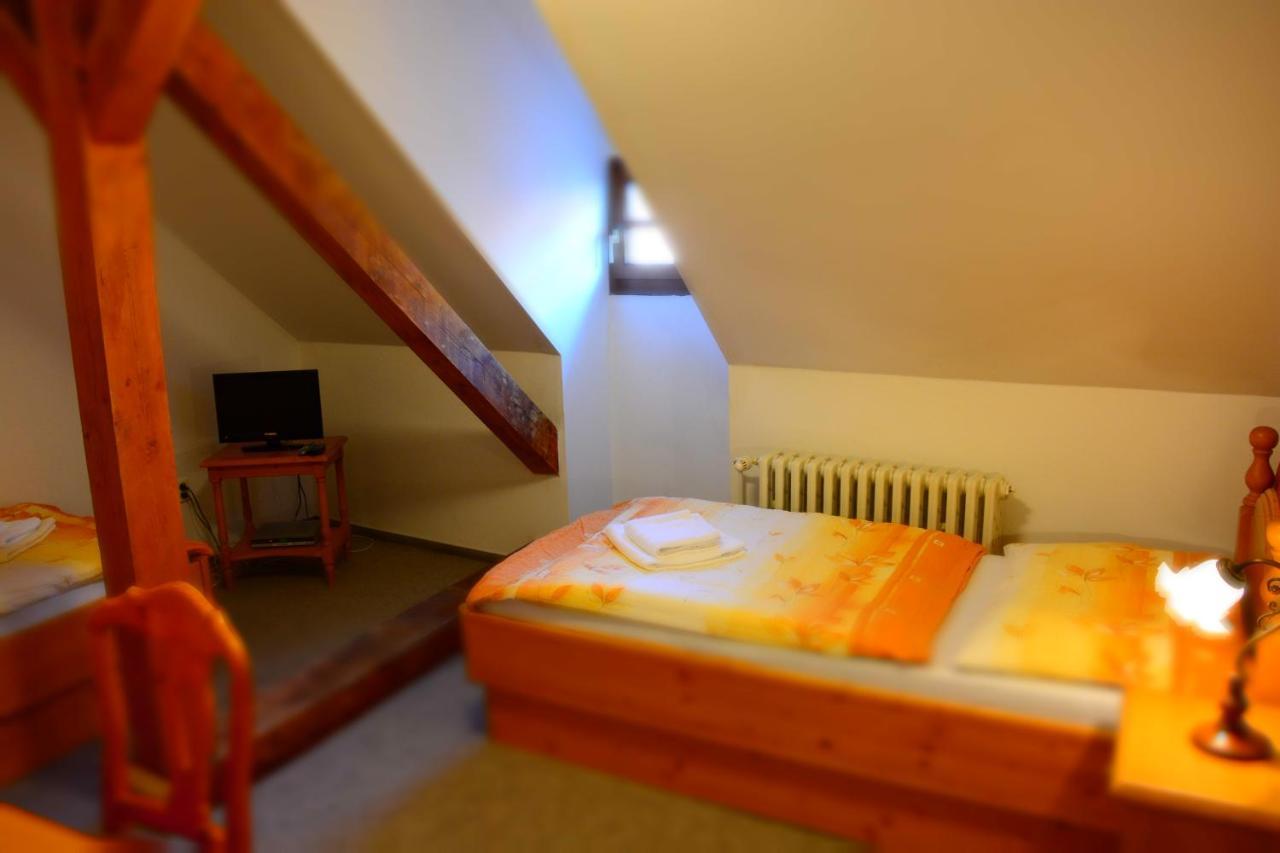 Hotel Ruze 로즘벅네드블타부 외부 사진